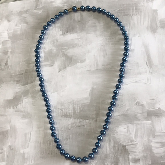 Vintage Hand Knotted Steel Blue Faux Pearl Necklace; 24"; Ball Bead Clasp - Picture 3 of 8